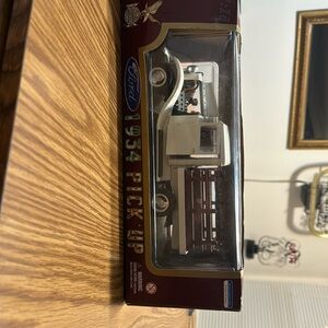 Vintage Die Cast Metal 1:18 Scale Ford 1934 Pick Up